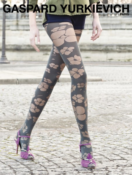 Designerstrumpfhose mit blumigem Muster Totally Fleur von Gaspard Yurkievich und Gerbe